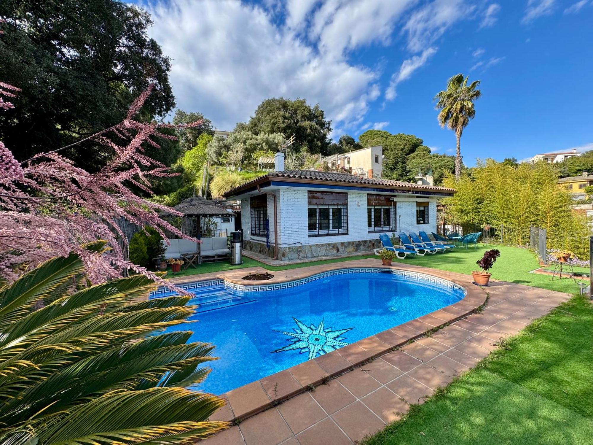 Sant Cebrià de Vallalta Casa Paraiso Piscina Tranquilidad מראה חיצוני תמונה
