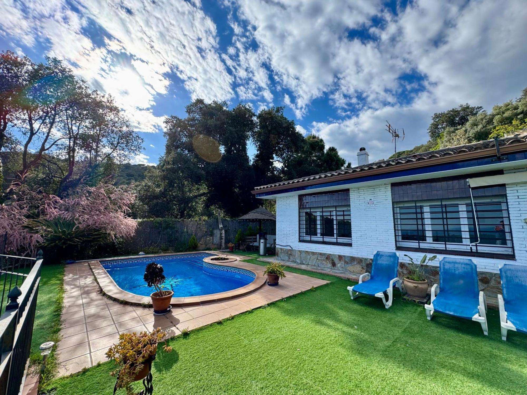 Sant Cebrià de Vallalta Casa Paraiso Piscina Tranquilidad מראה חיצוני תמונה